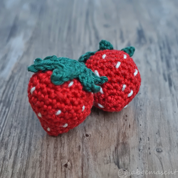 Erdbeeren häkeln - Kostenlose Anleitung hier im Blog